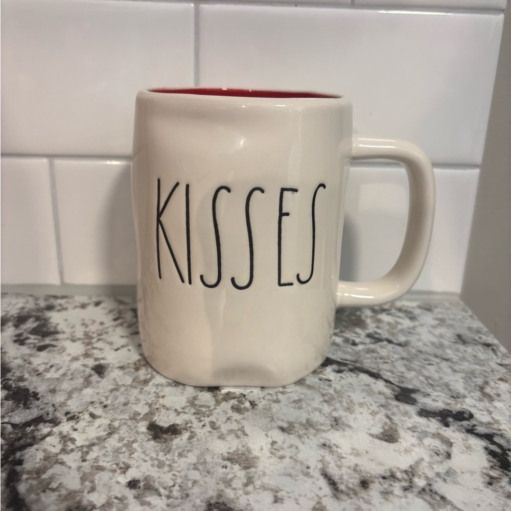 Rae Dunn Valentine’s Day “Kisses” Mug
